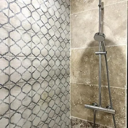 2 Neuf A 100m Des Plages Et De La Gare Апартаменти